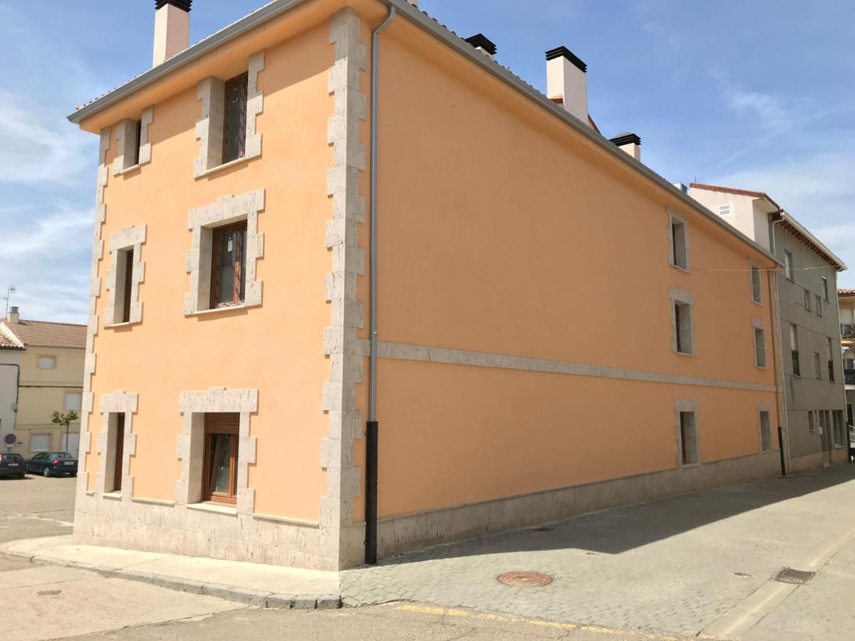 Apartamentos Turisticos Escorraladas Baltanás Extérieur photo