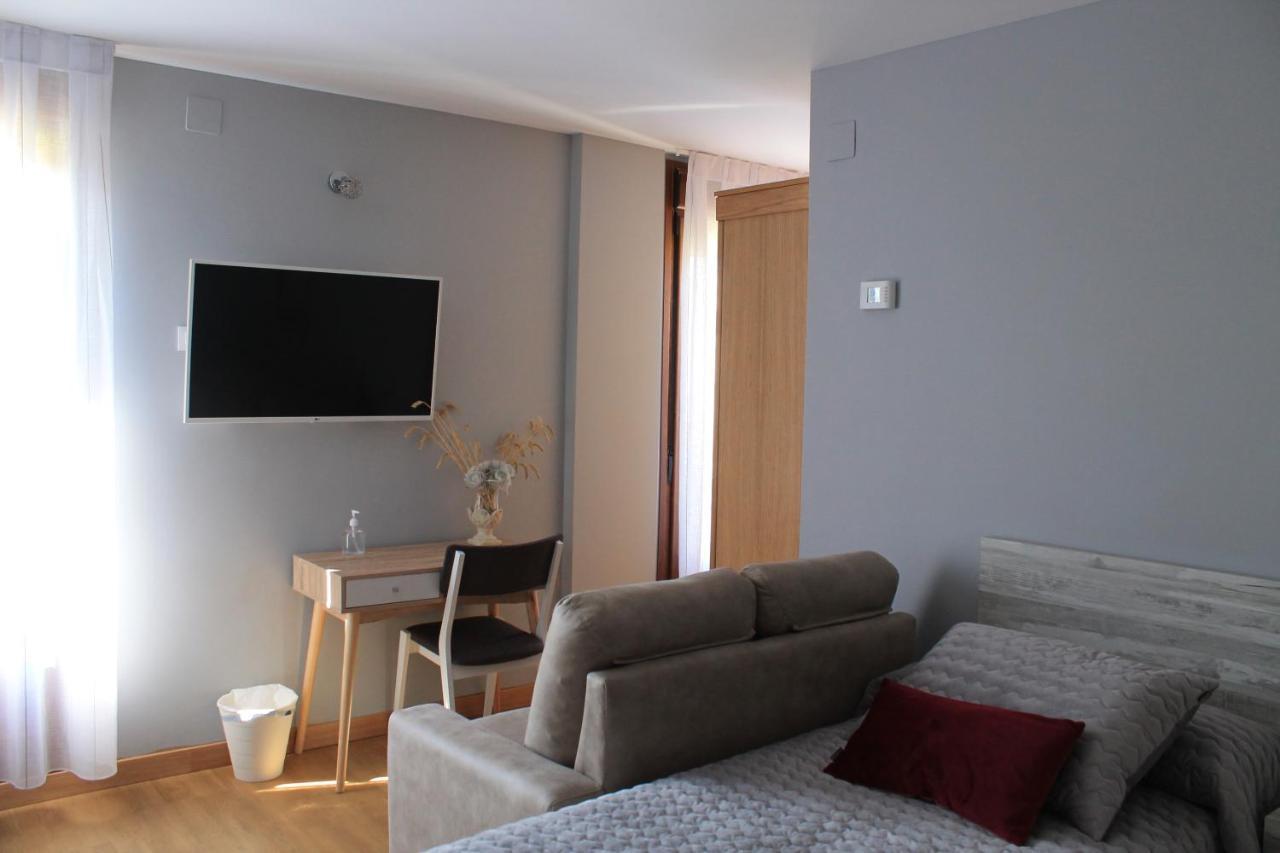 Apartamentos Turisticos Escorraladas Baltanás Extérieur photo