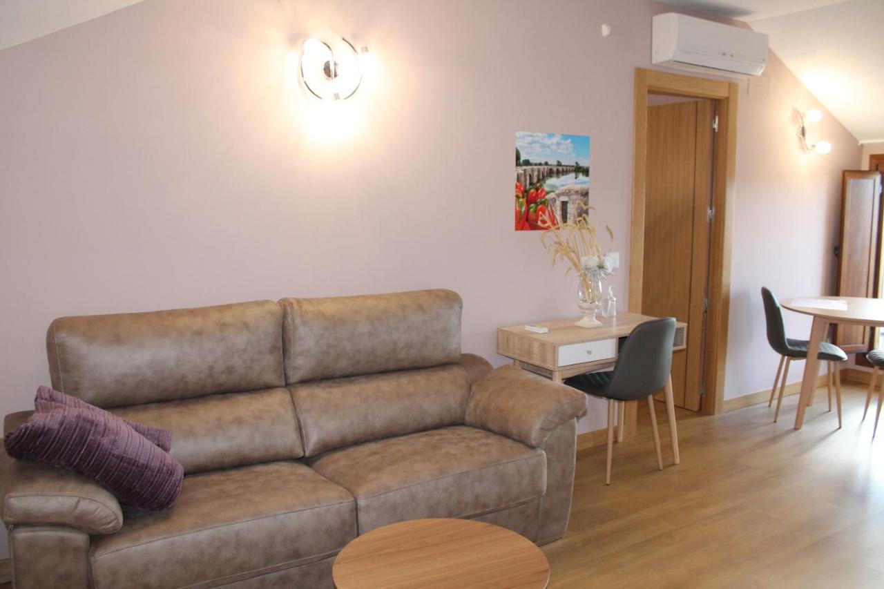 Apartamentos Turisticos Escorraladas Baltanás Extérieur photo